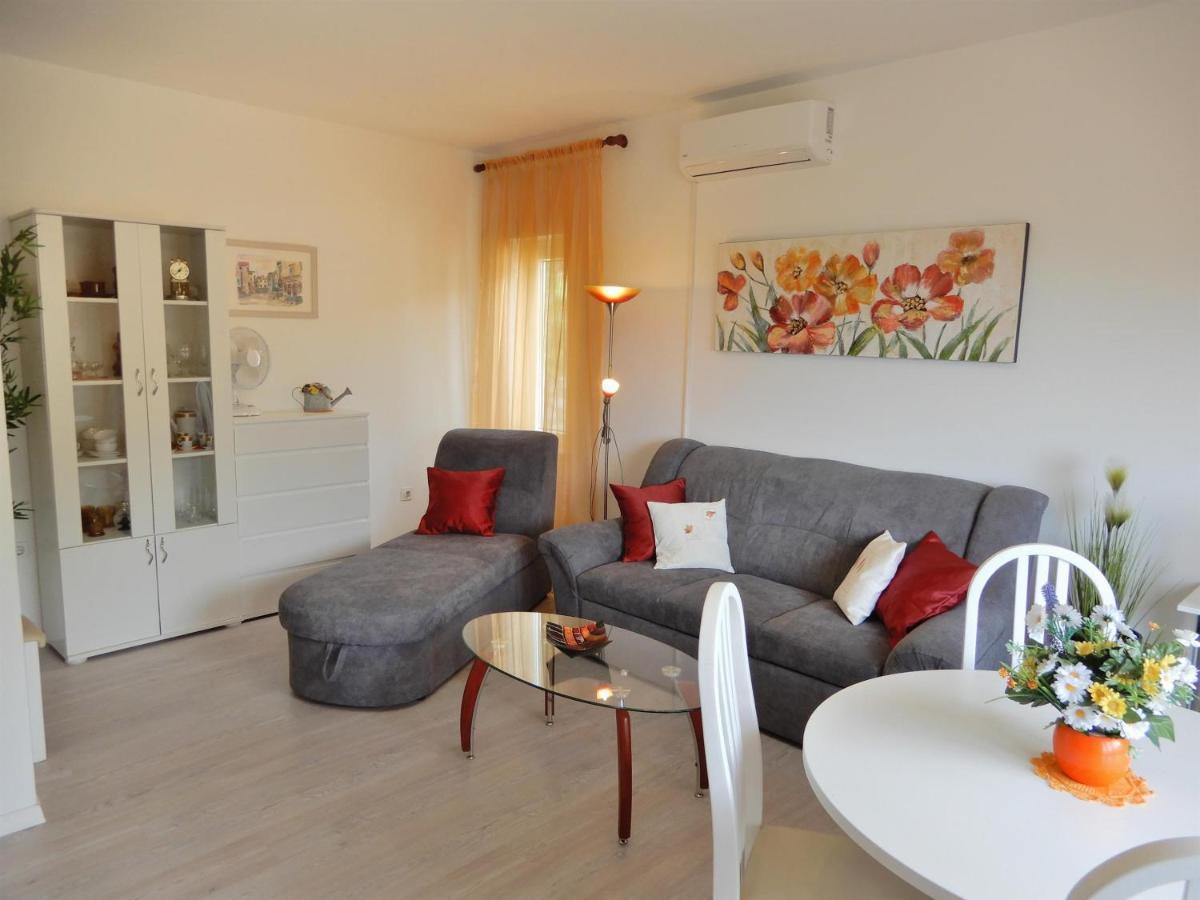 Apartment Ketty Мощеничка-Драга Экстерьер фото